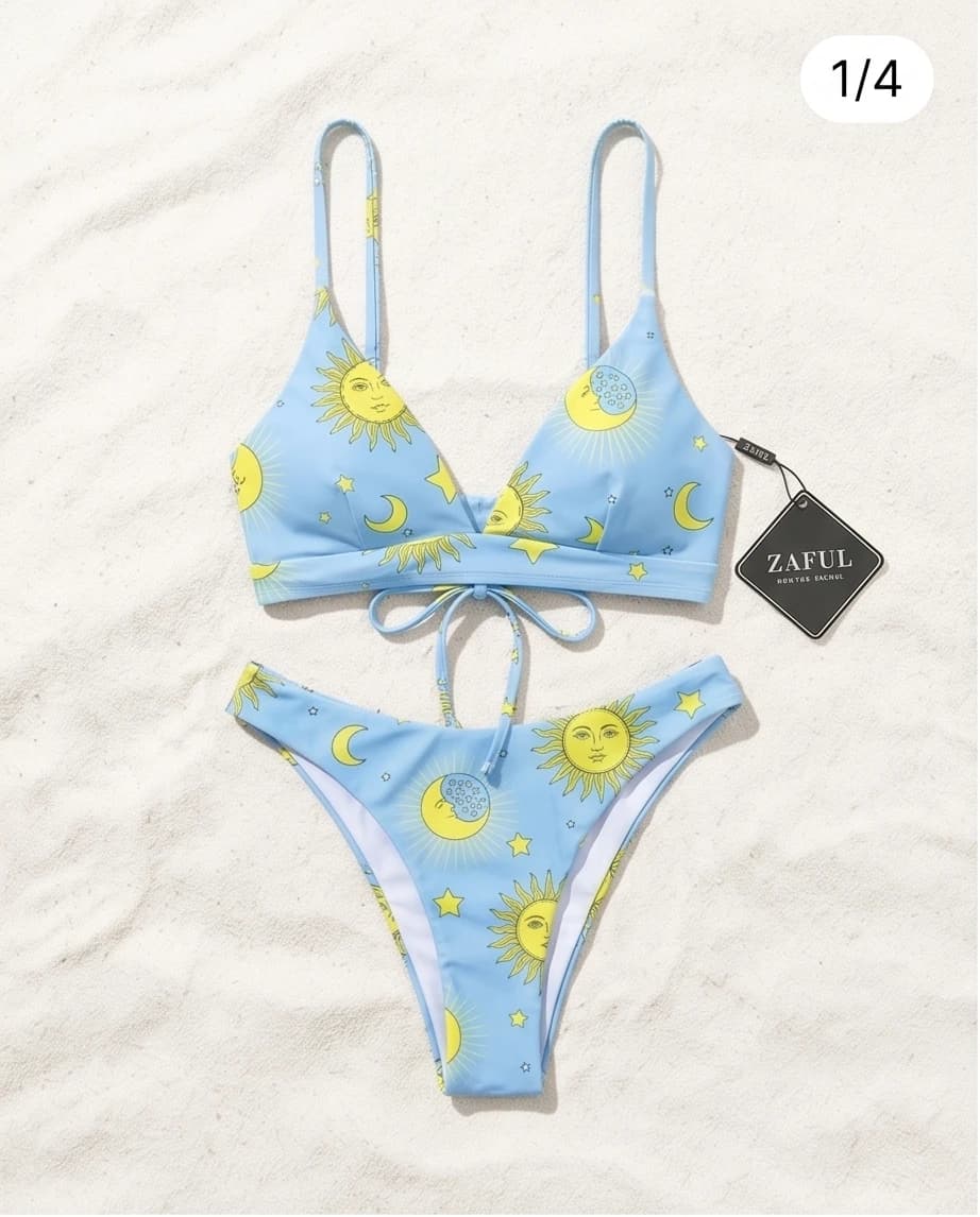 Niebieskie bikini z niebiańskim wzorem