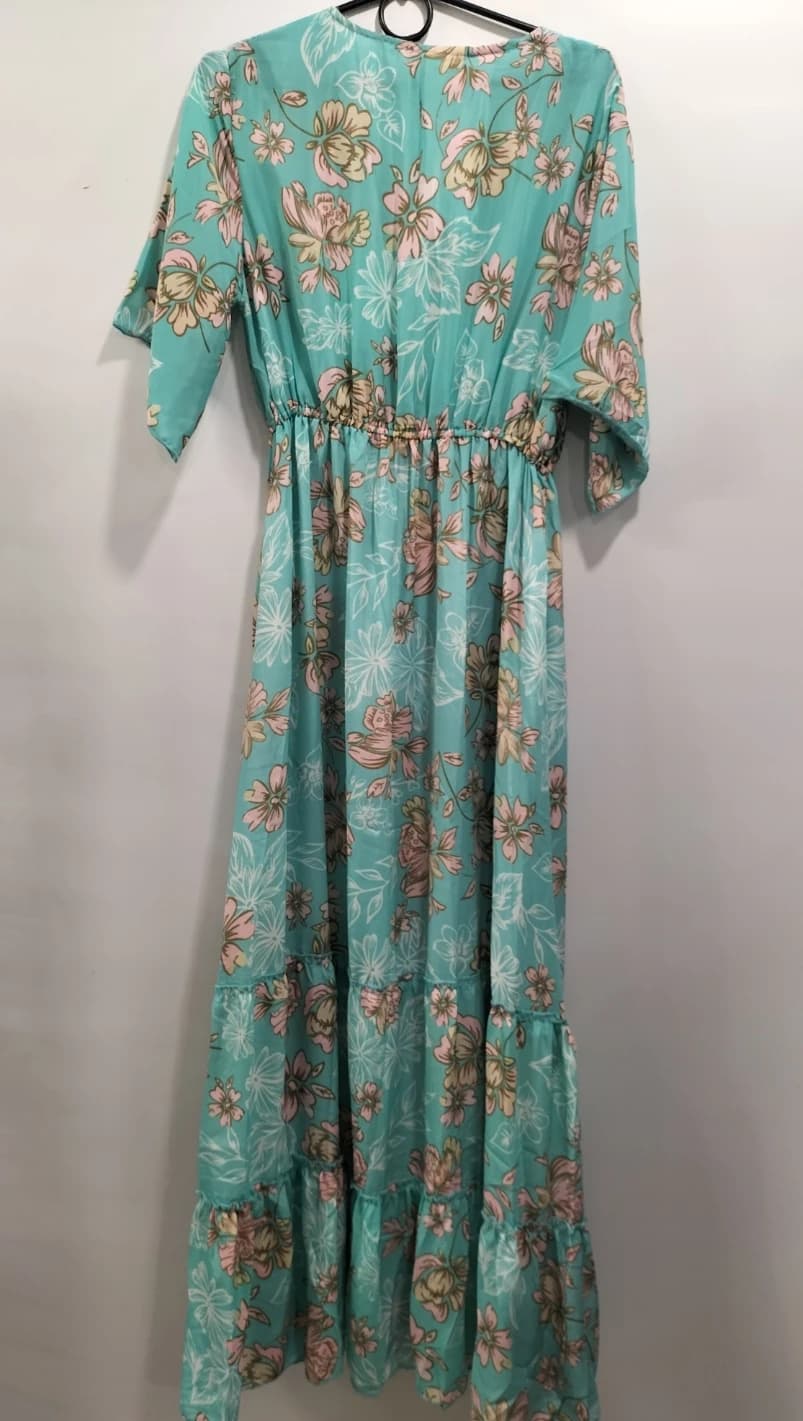 Zielona sukienka maxi w kwiaty  3