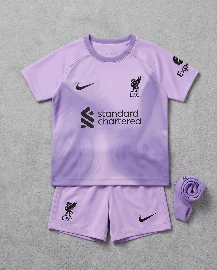 Dziecięcy komplet Nike Liverpool FC 3