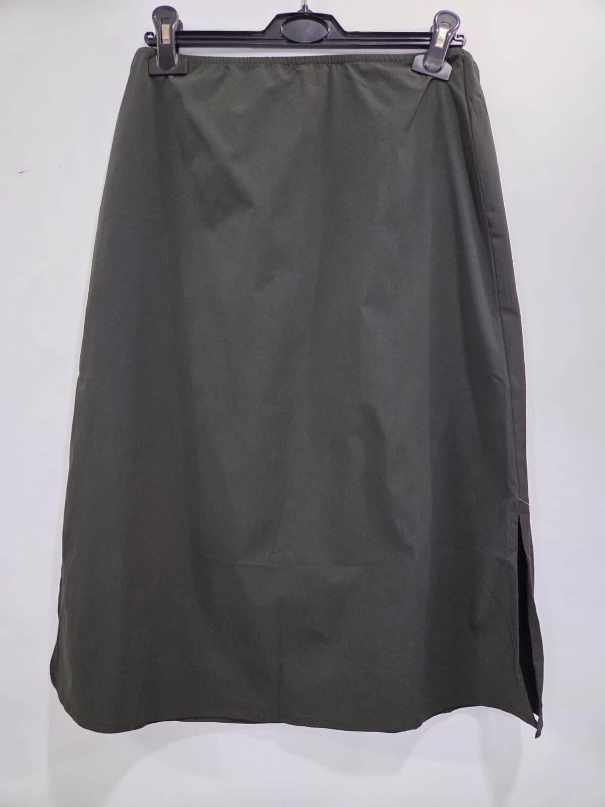 Ciemnozielone halka Uniqlo 2