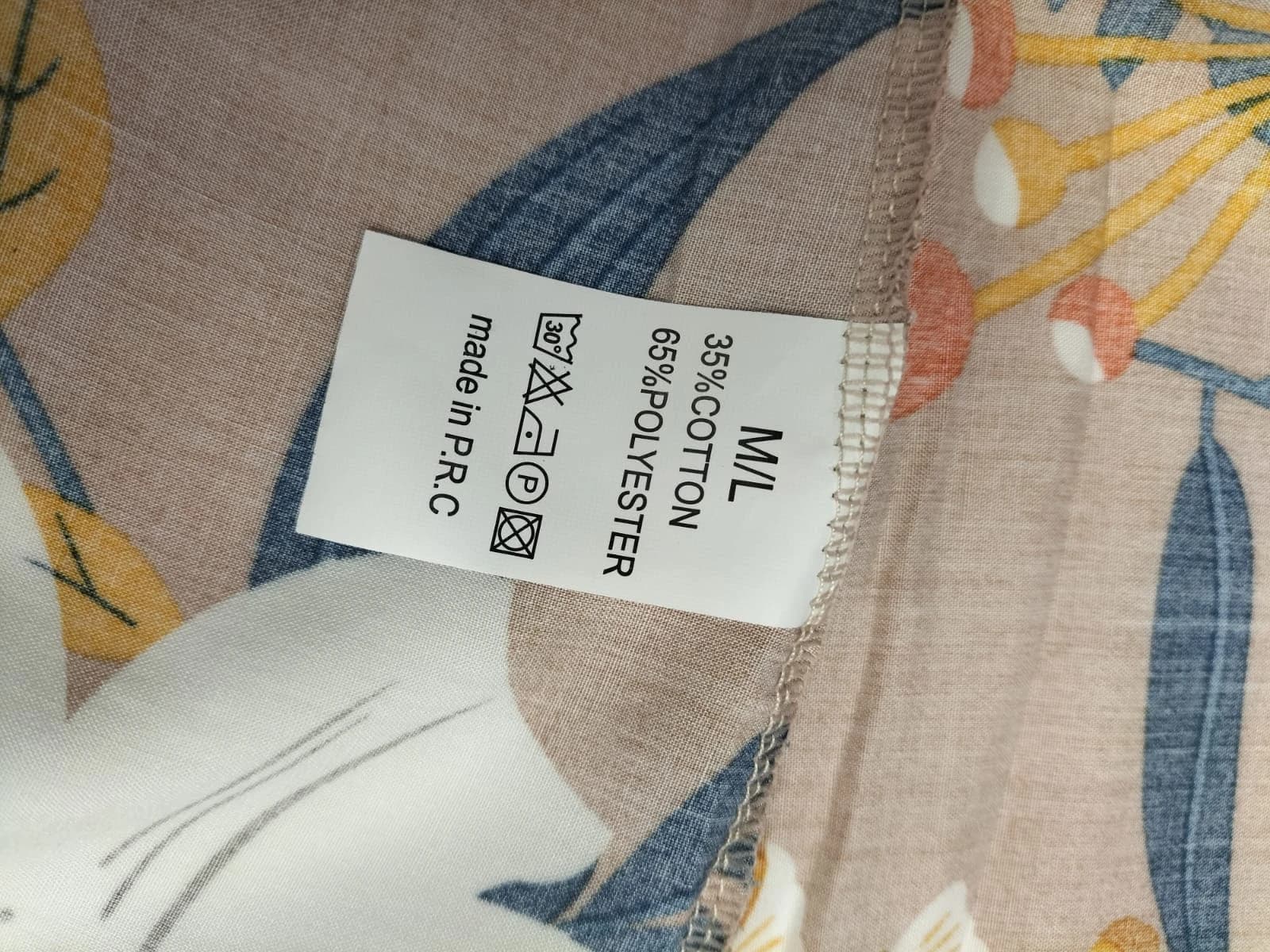 Sukienka maxi w kwiatowe wzory - widok 2