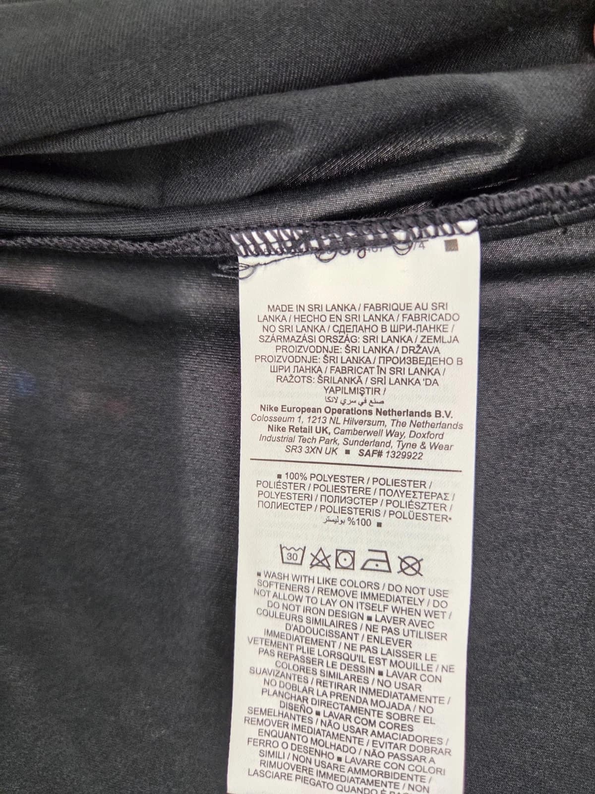 Nike Czarna koszulka Nike damska 3