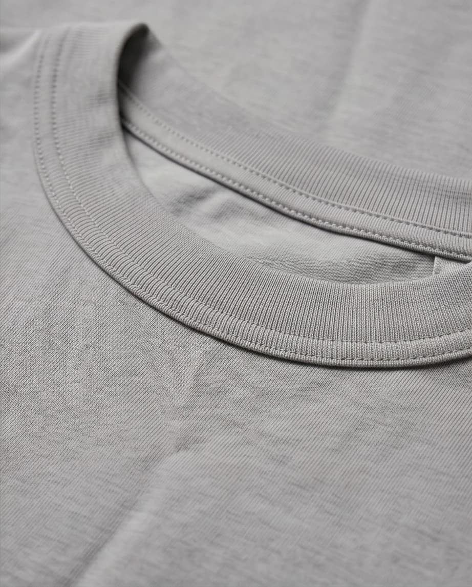 Klasyczny t-shirt damski Uniqlo 2